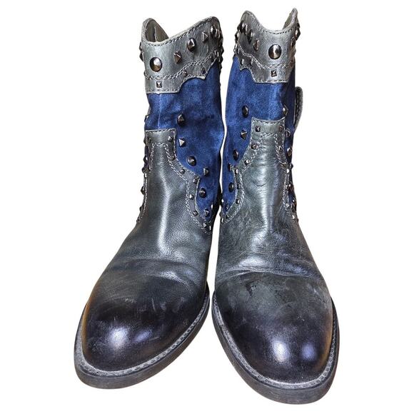 VINCE CAMUTO Madalissa Booties Gray Blue Studded Leather Ankle Boots 10 B - Picture 5 of 8
